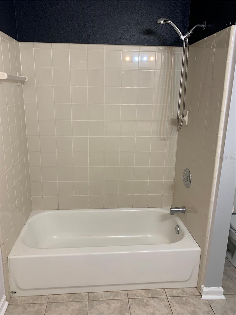 Image 20 of 37 For 18703 Van Nuys Circle