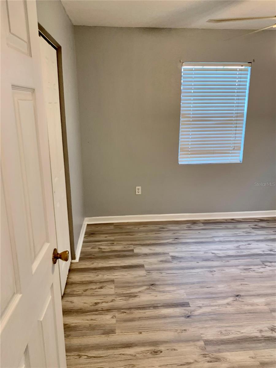 Image 21 of 37 For 18703 Van Nuys Circle