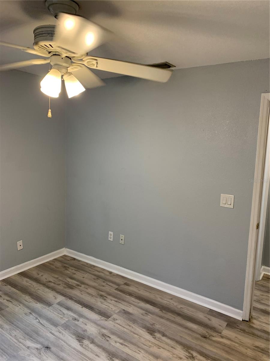 Image 23 of 37 For 18703 Van Nuys Circle