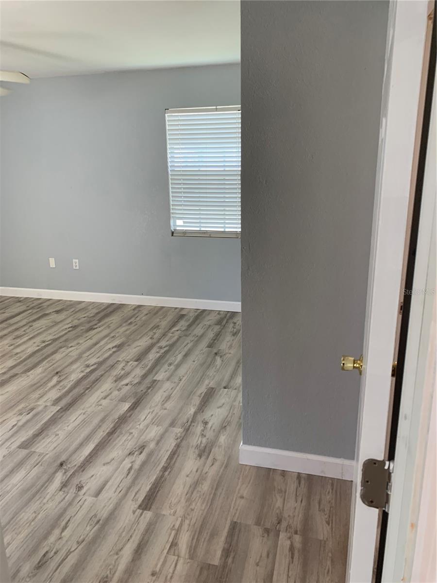 Image 24 of 37 For 18703 Van Nuys Circle