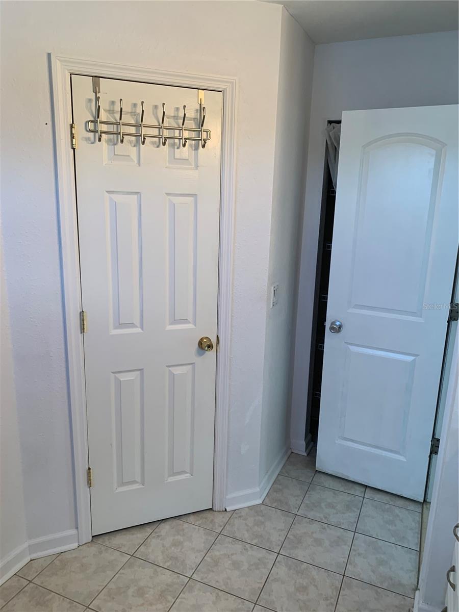 Image 29 of 37 For 18703 Van Nuys Circle