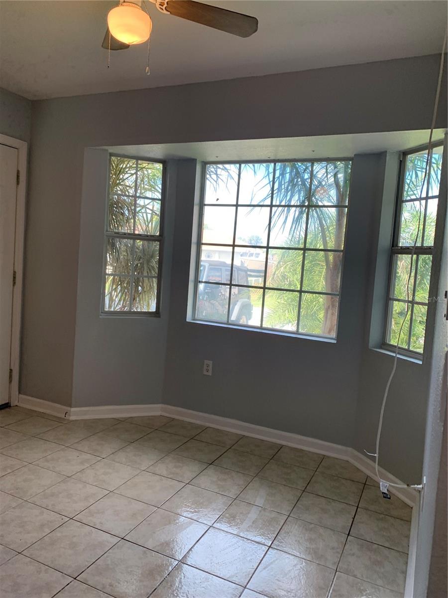 Image 4 of 37 For 18703 Van Nuys Circle