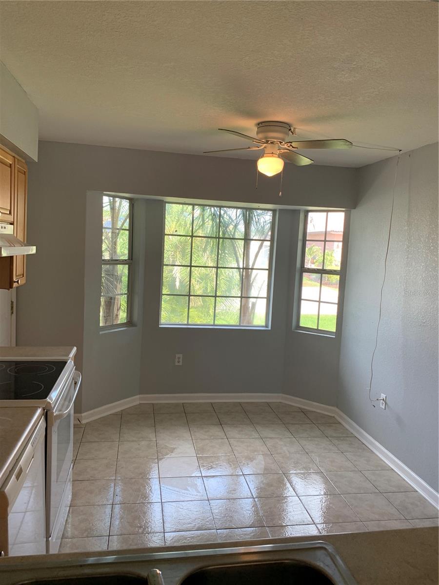 Image 5 of 37 For 18703 Van Nuys Circle