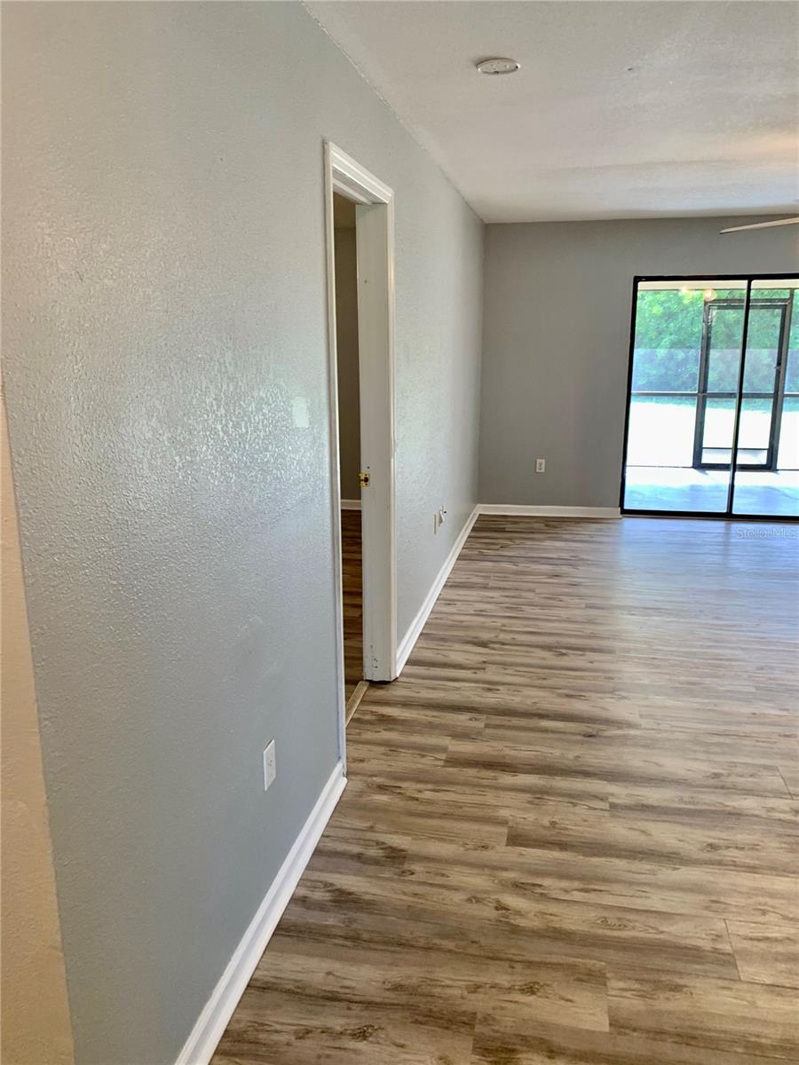 Image 7 of 37 For 18703 Van Nuys Circle