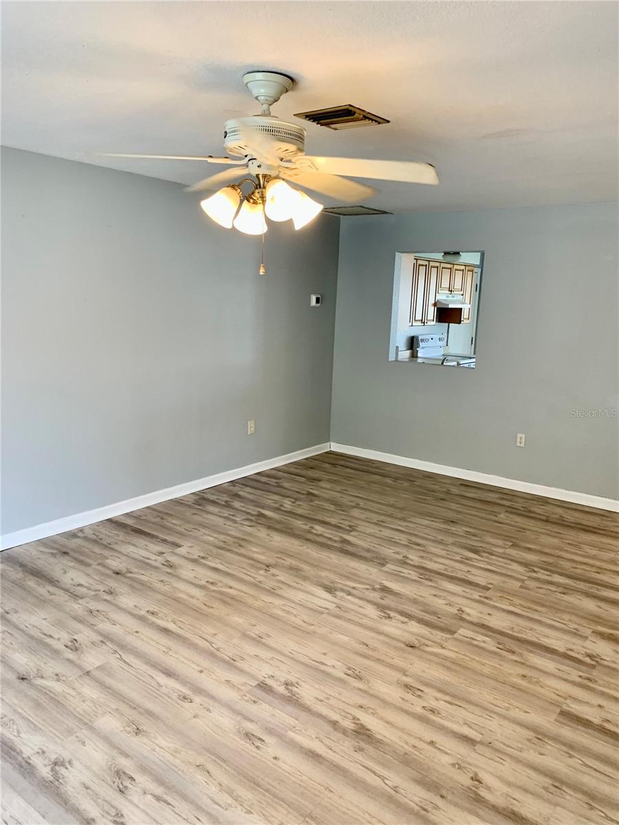 Image 9 of 37 For 18703 Van Nuys Circle