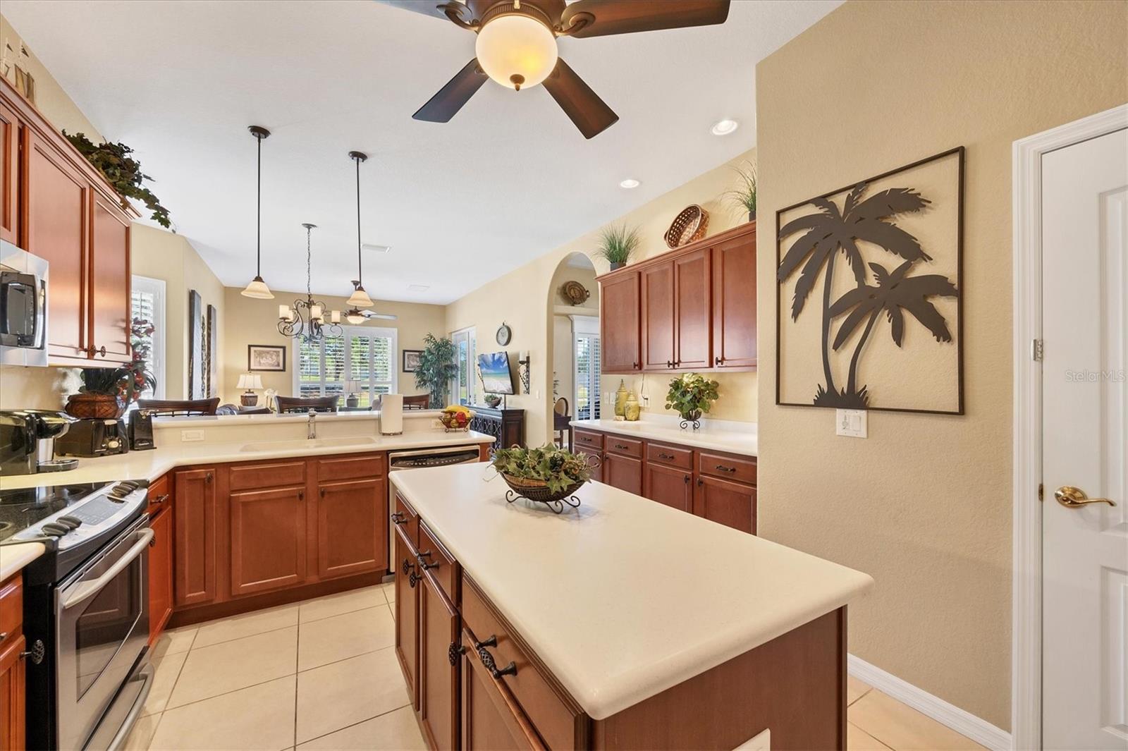 Image 15 of 59 For 24632 Buckingham Way