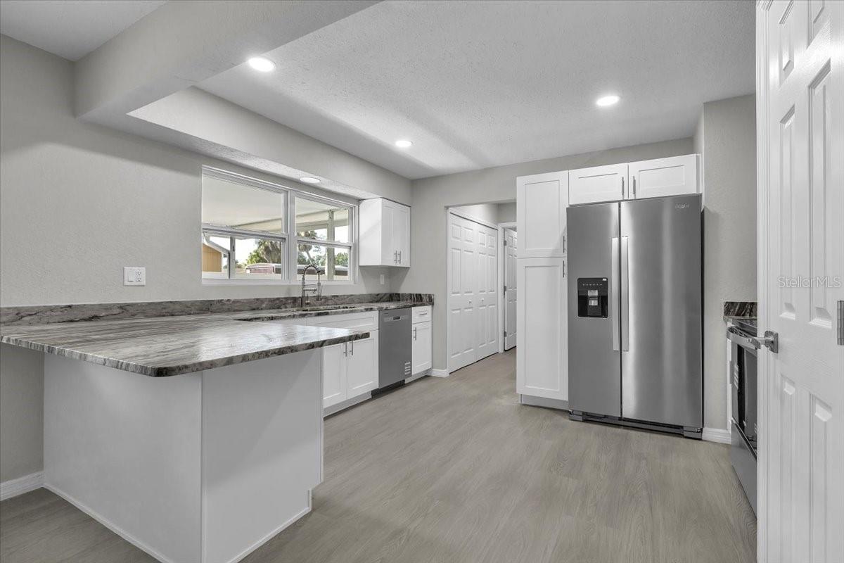 Image 14 of 51 For 20409 Emerald Avenue