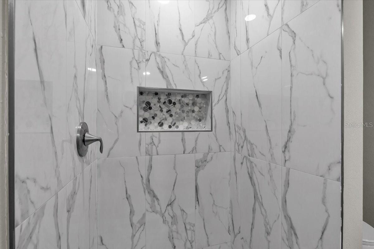 Image 34 of 51 For 20409 Emerald Avenue