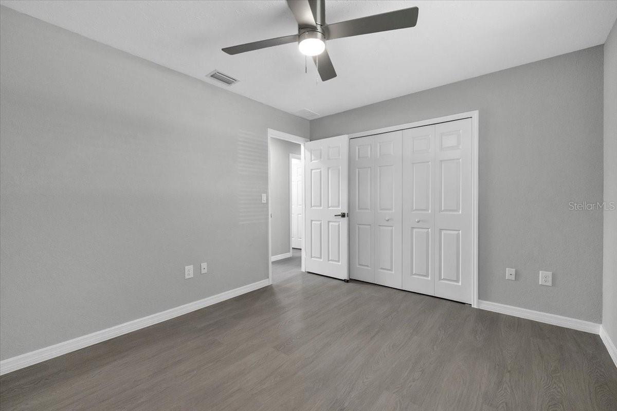 Image 37 of 51 For 20409 Emerald Avenue