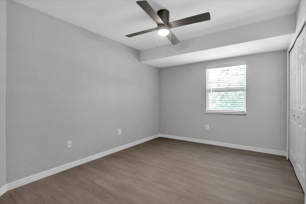 Image 40 of 51 For 20409 Emerald Avenue