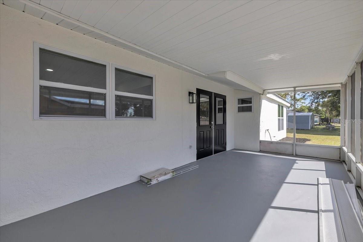 Image 43 of 51 For 20409 Emerald Avenue