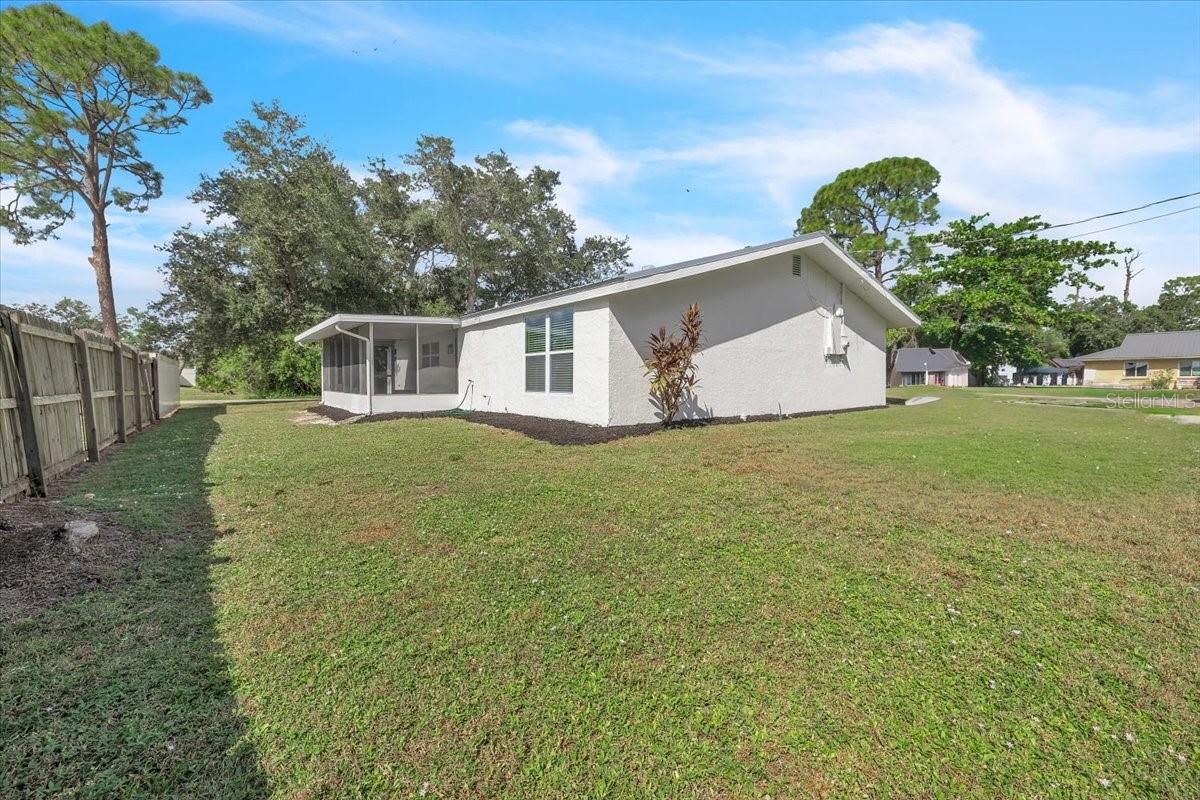 Image 47 of 51 For 20409 Emerald Avenue