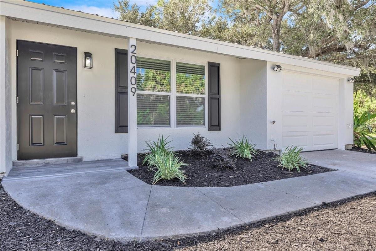 Image 5 of 51 For 20409 Emerald Avenue