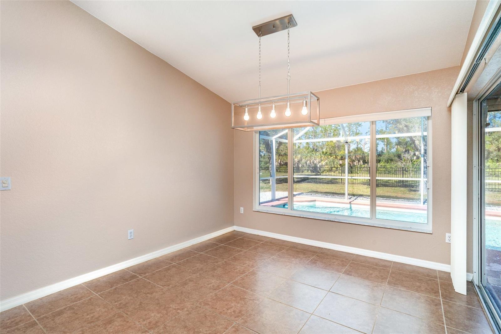 Image 11 of 35 For 2016 Grandview Drive