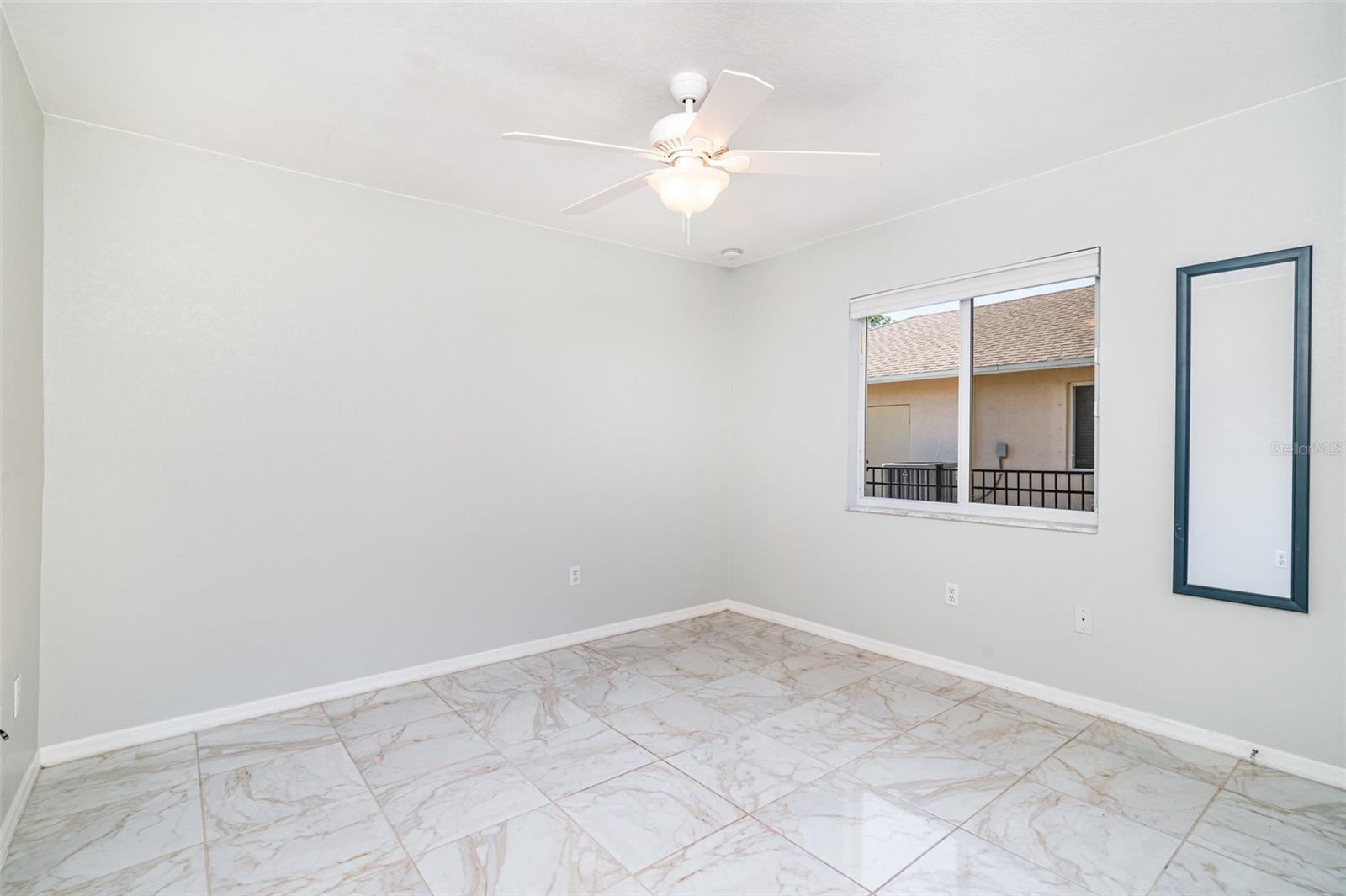 Image 18 of 35 For 2016 Grandview Drive