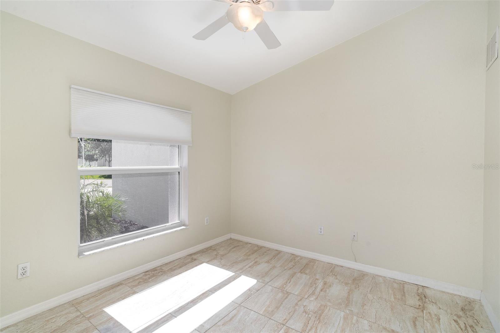 Image 23 of 35 For 2016 Grandview Drive