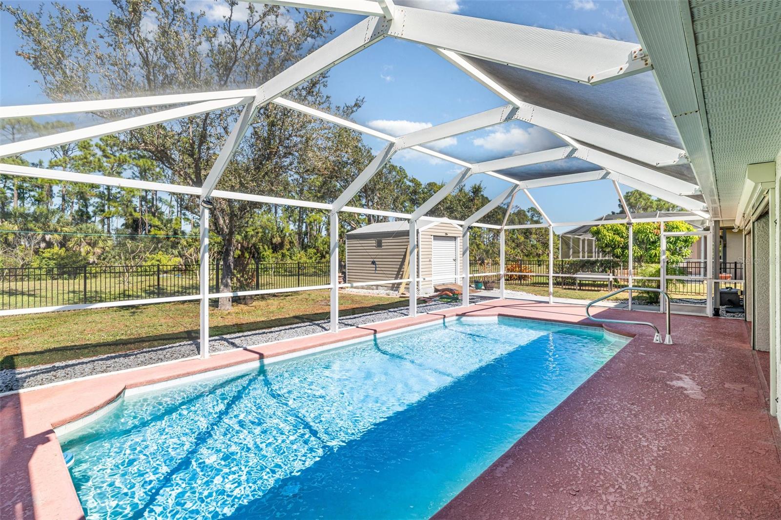 Image 3 of 35 For 2016 Grandview Drive