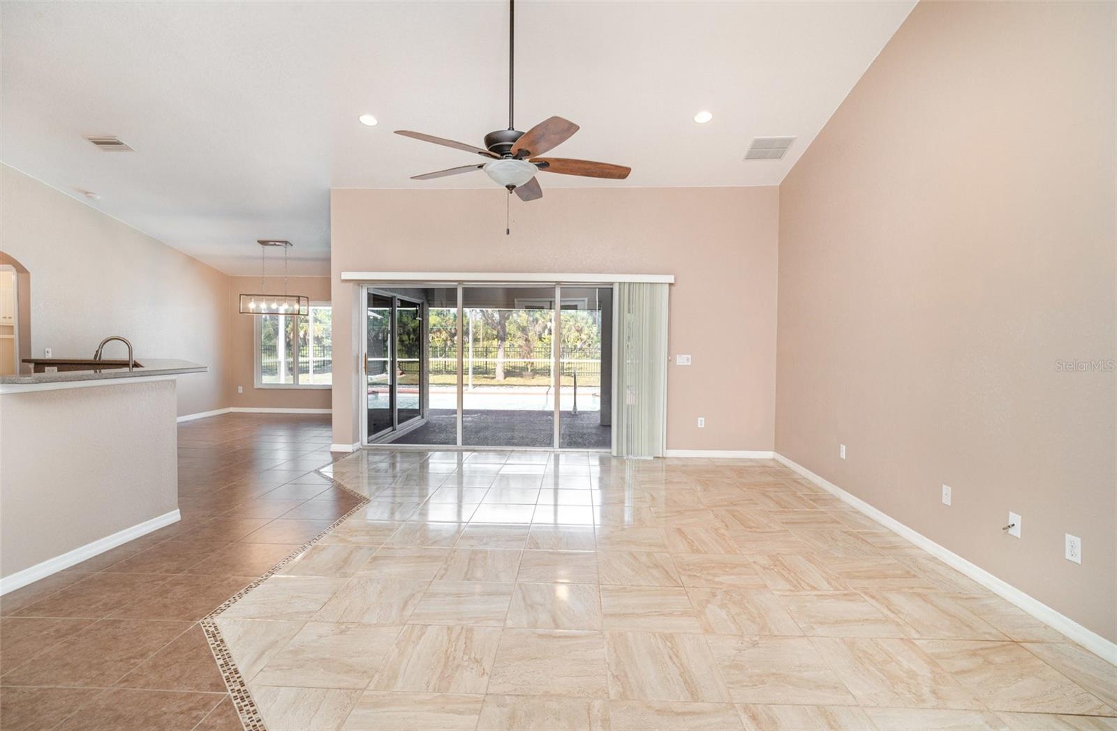 Image 5 of 35 For 2016 Grandview Drive