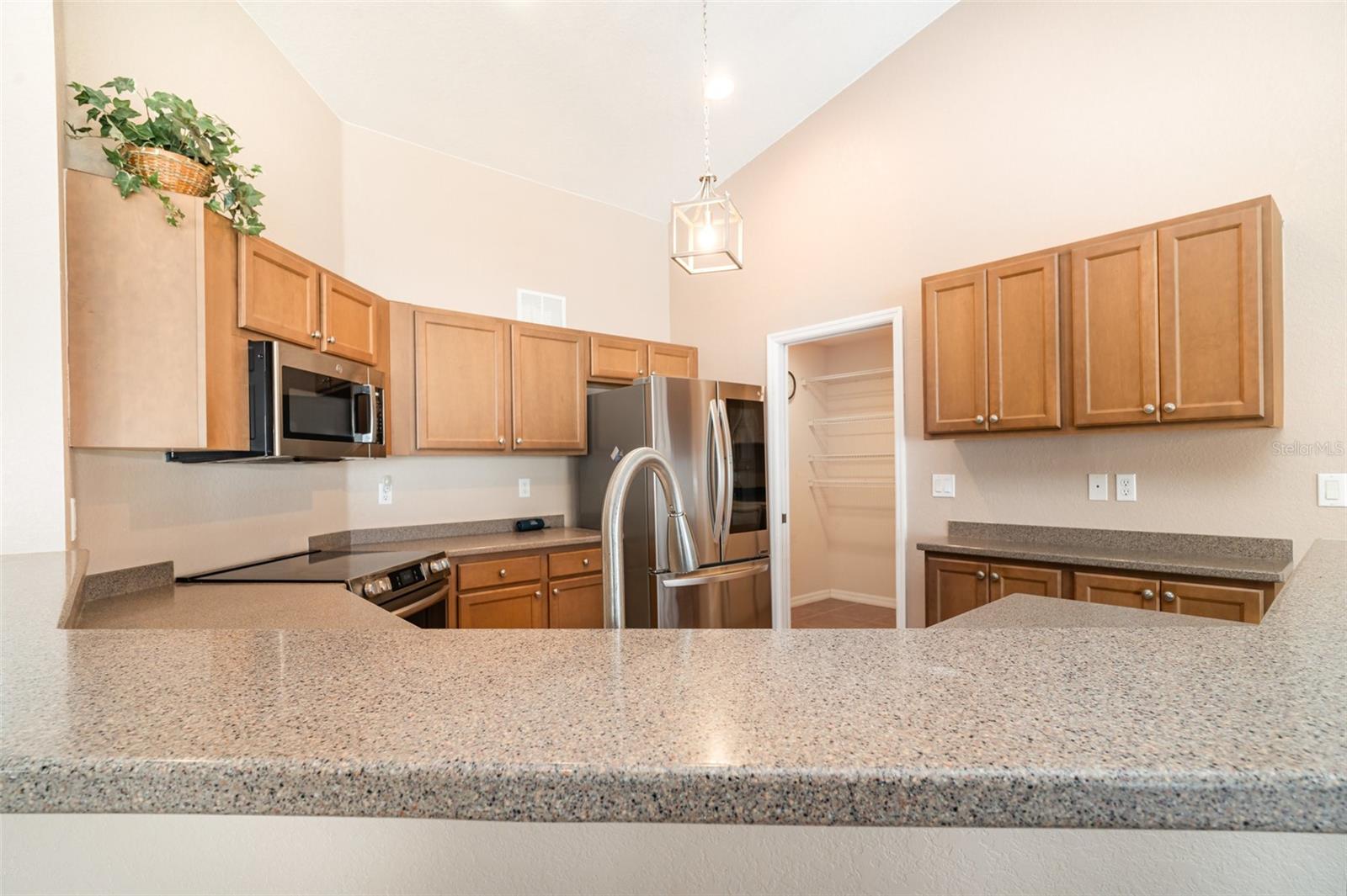 Image 9 of 35 For 2016 Grandview Drive