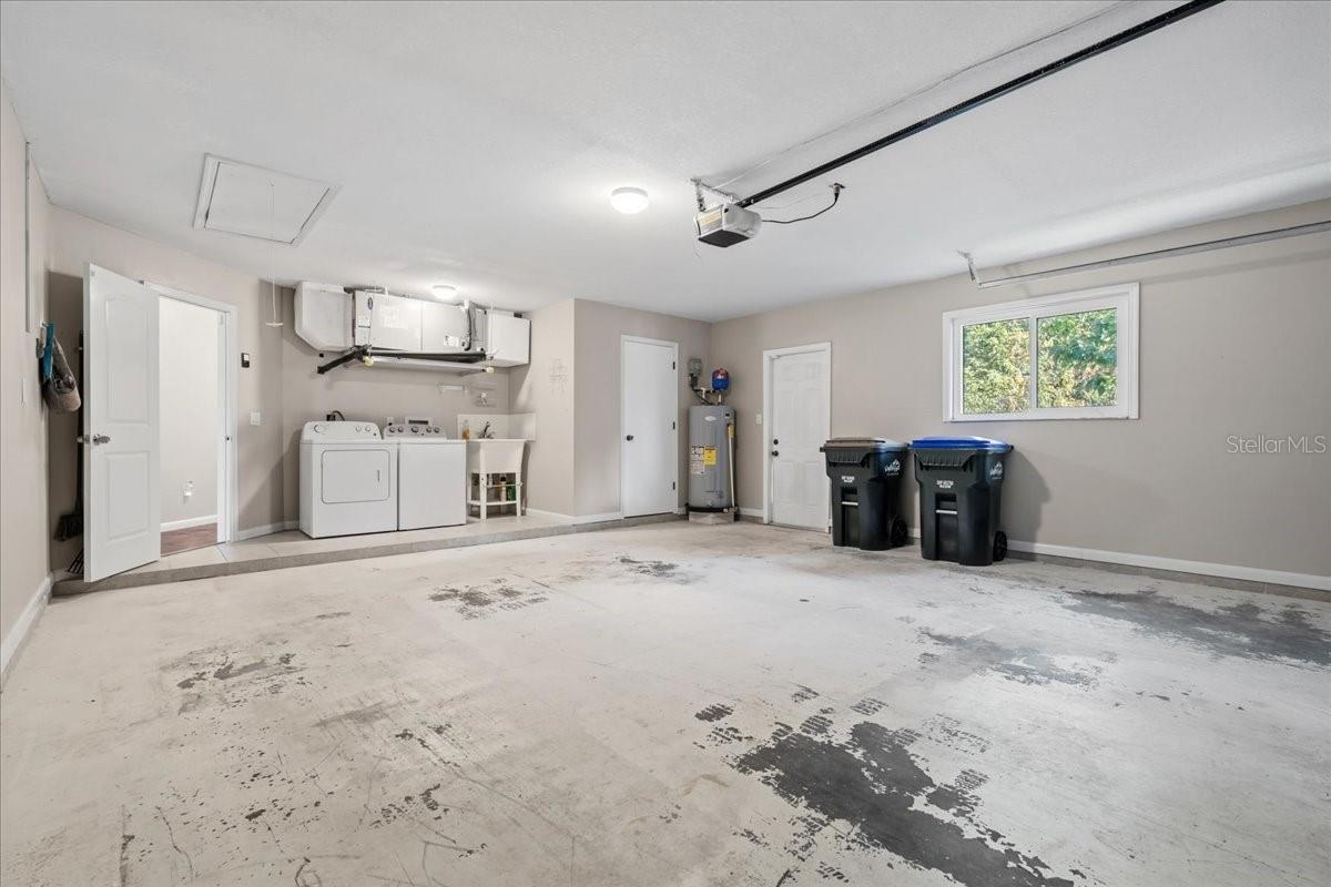 Image 32 of 43 For 3836 Corvette Lane