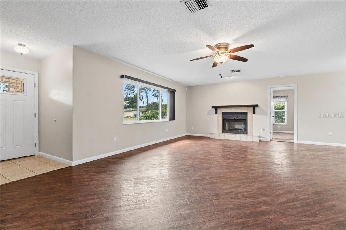 Image 9 of 43 For 3836 Corvette Lane