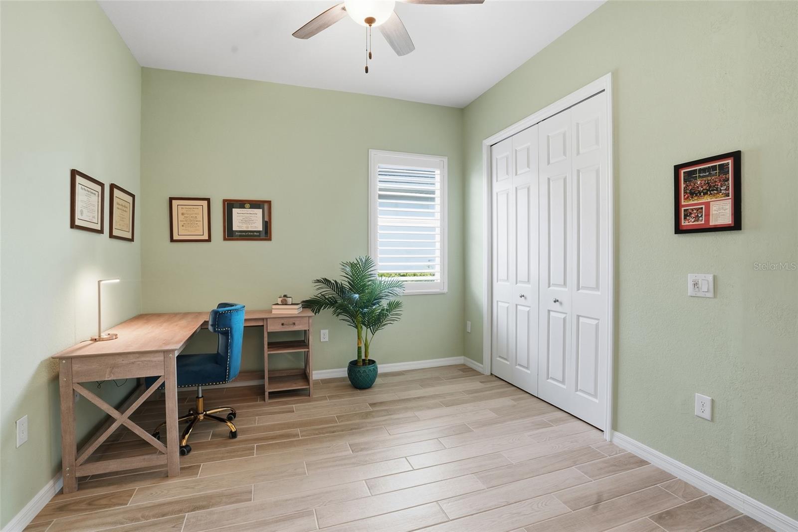 Image 22 of 81 For 25084 Golden Fern Drive