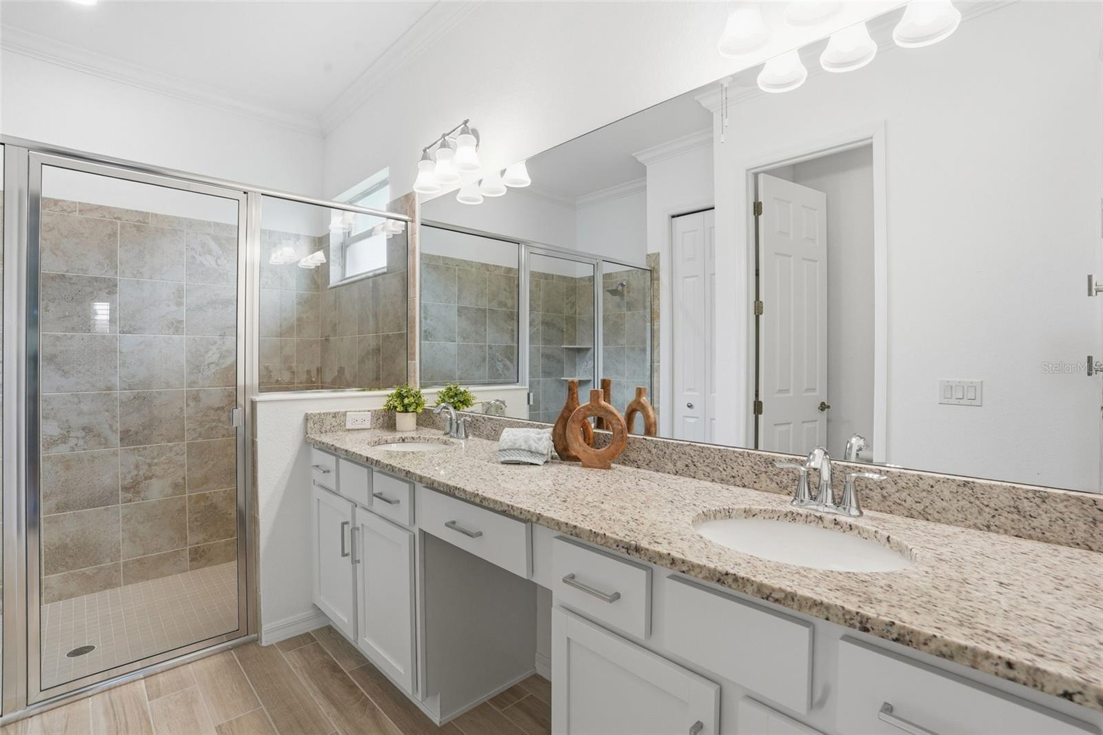 Image 26 of 81 For 25084 Golden Fern Drive