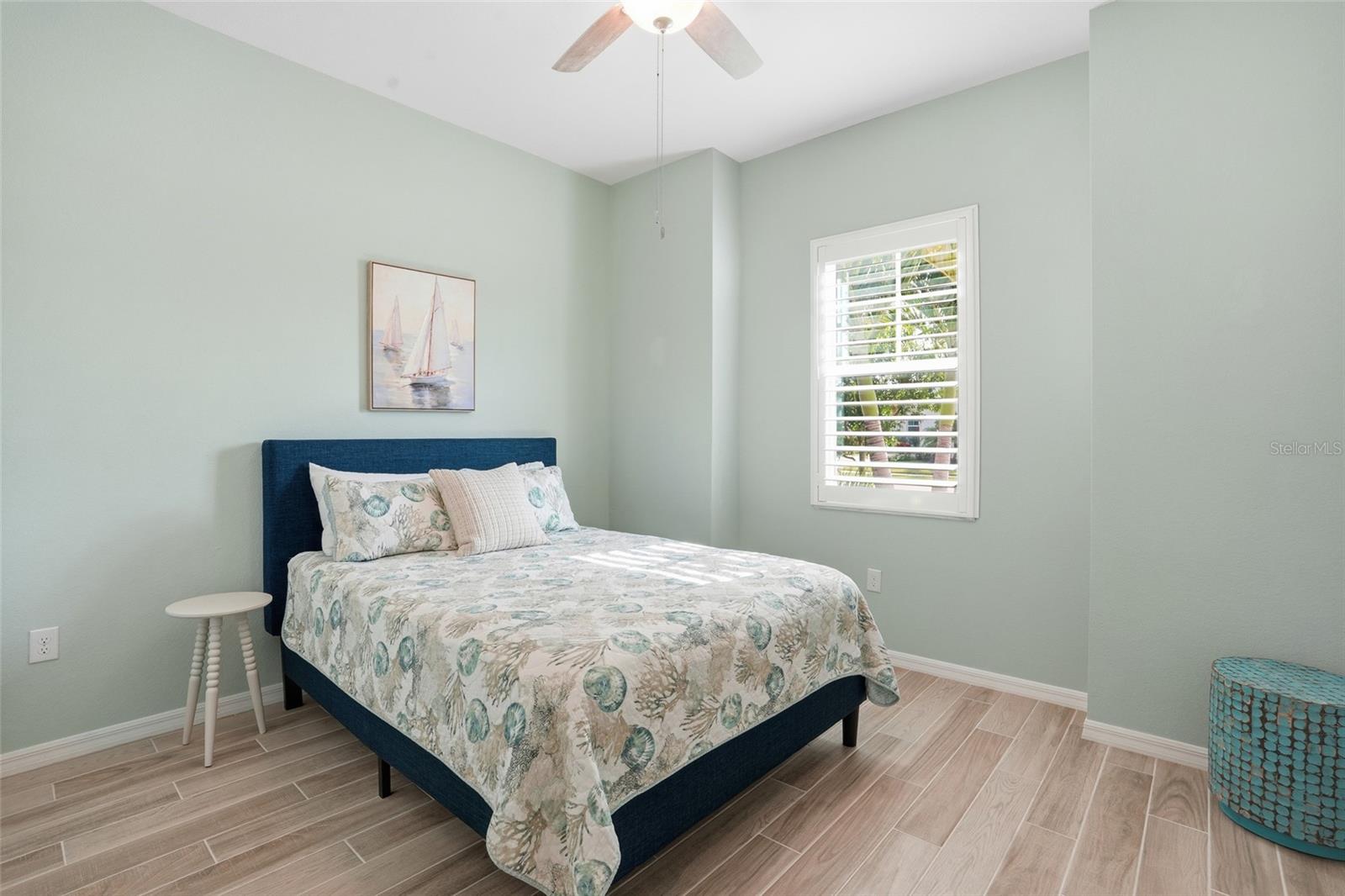 Image 29 of 81 For 25084 Golden Fern Drive