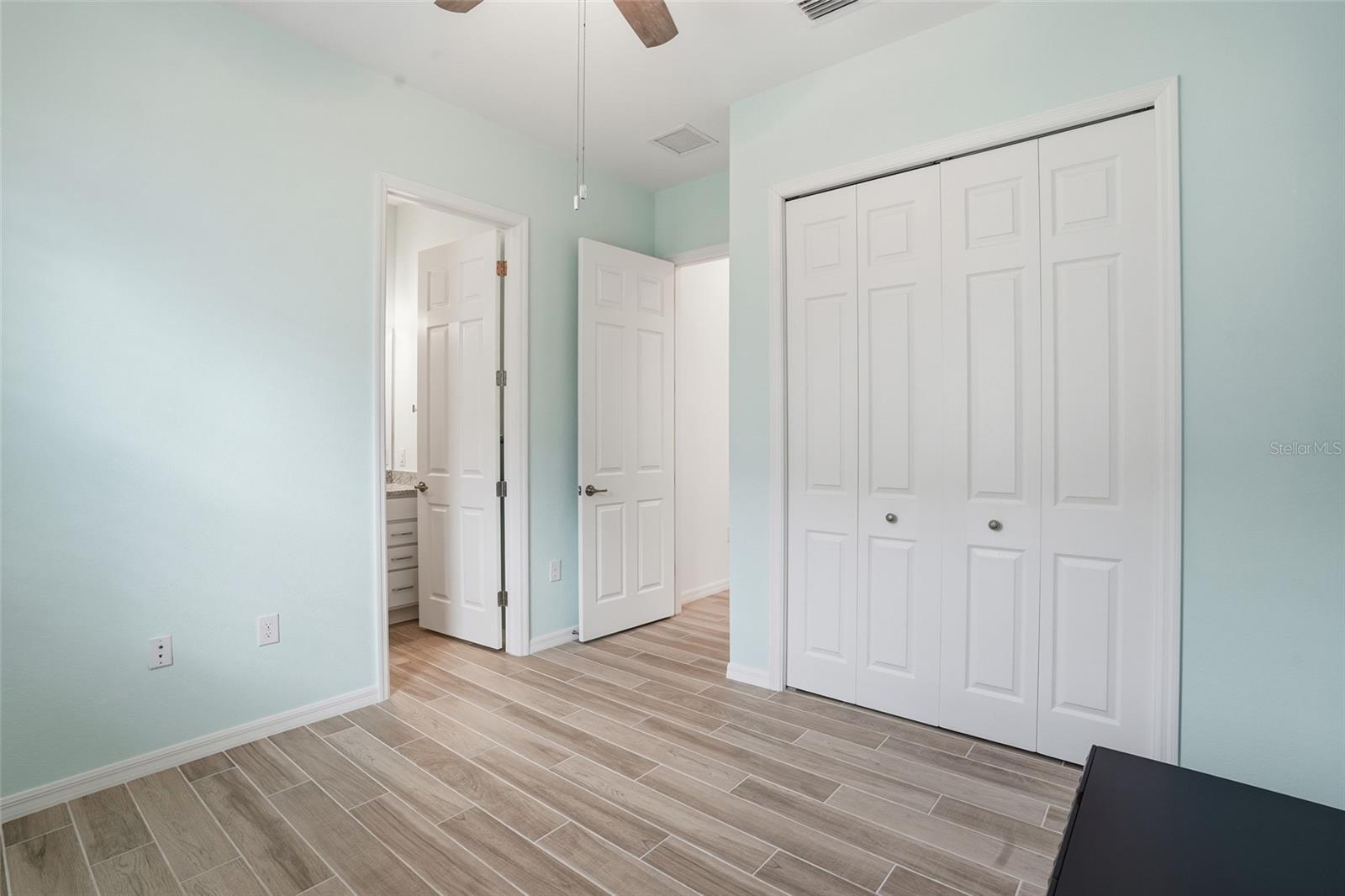 Image 32 of 81 For 25084 Golden Fern Drive