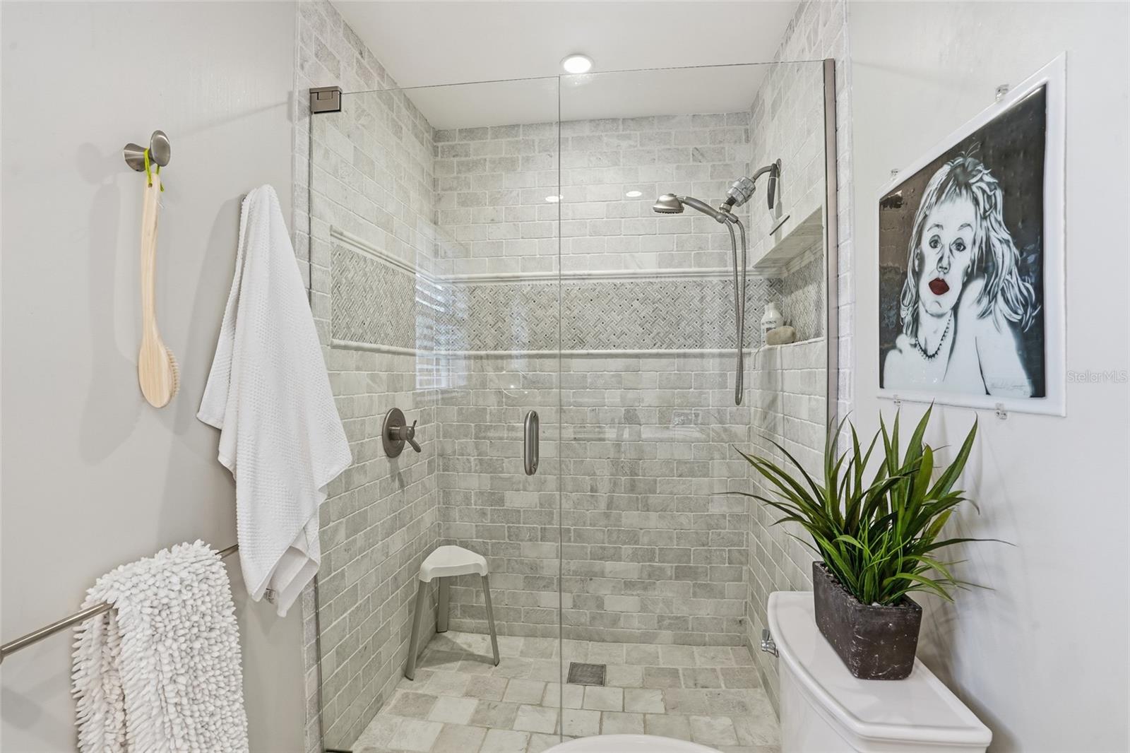 Image 25 of 53 For 10811 & 10821 Ruden Road