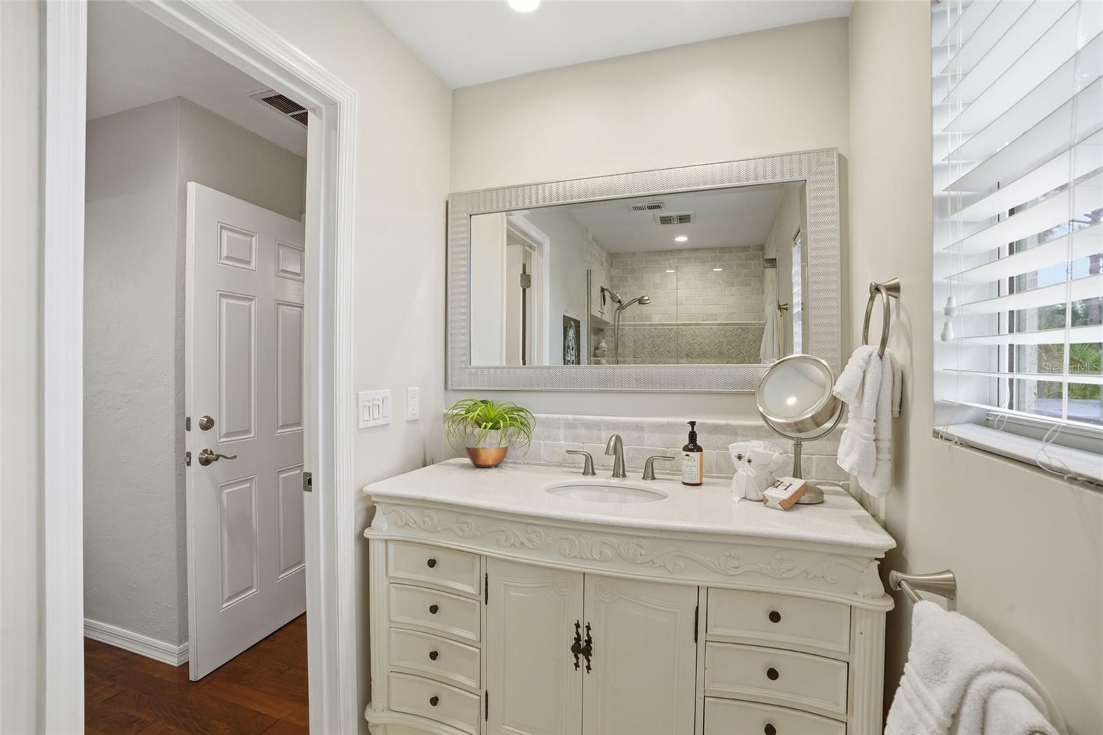 Image 26 of 53 For 10811 & 10821 Ruden Road