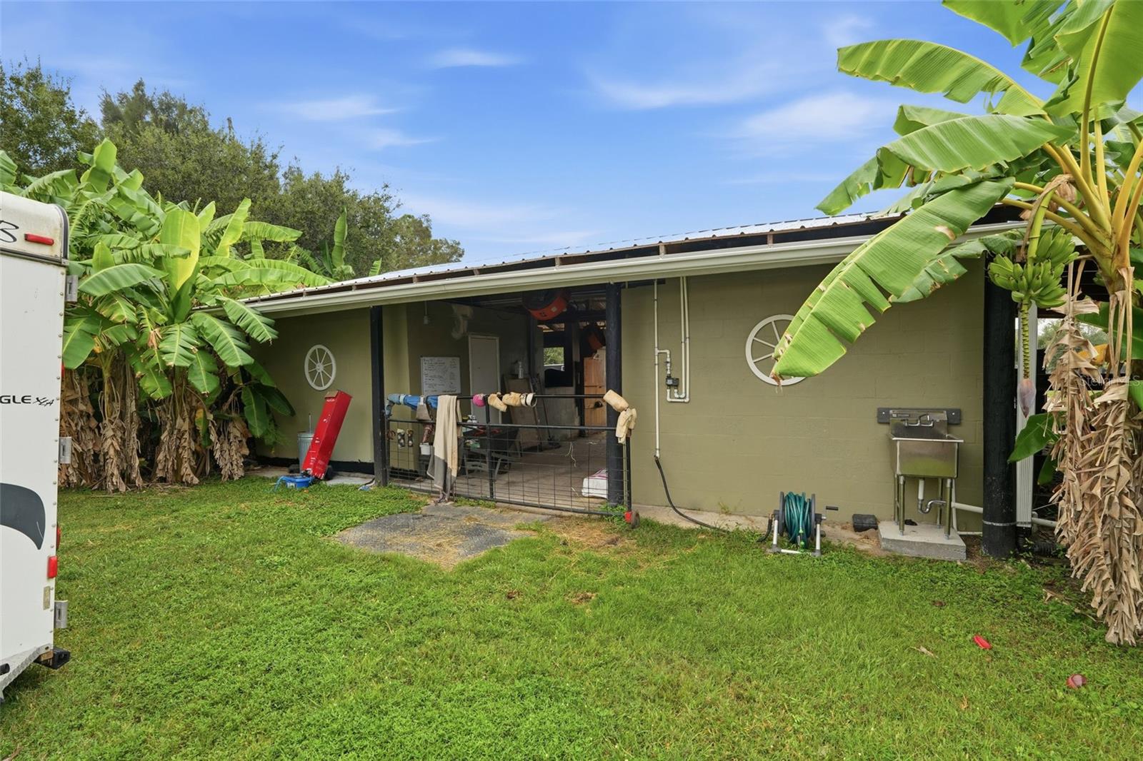 Image 43 of 53 For 10811 & 10821 Ruden Road