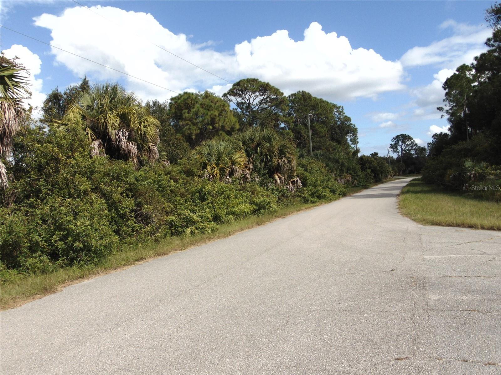 Listing photo id 3 for Harcourt Circle