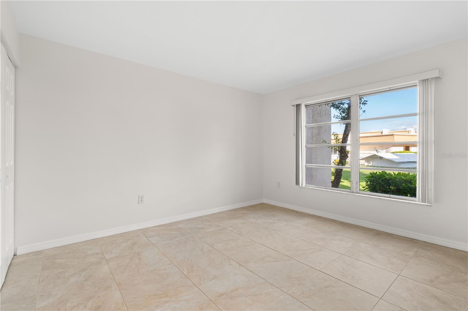 Image 29 of 40 For 1080 Bal Harbor Boulevard 11b