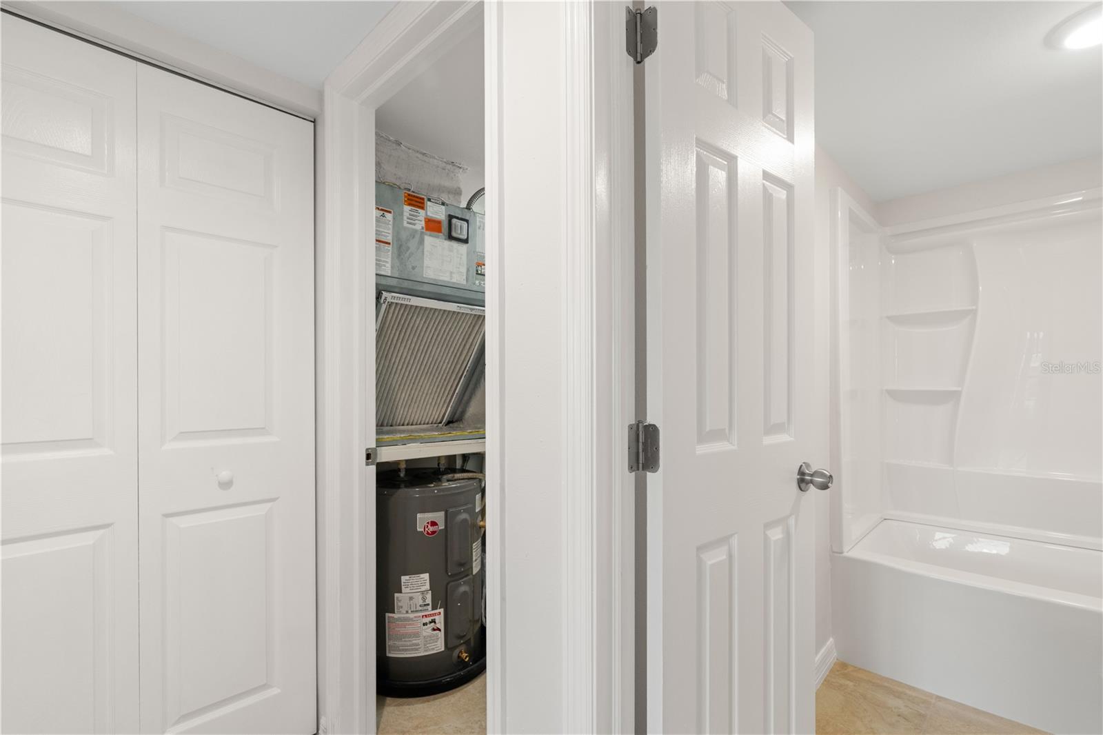 Image 32 of 40 For 1080 Bal Harbor Boulevard 11b