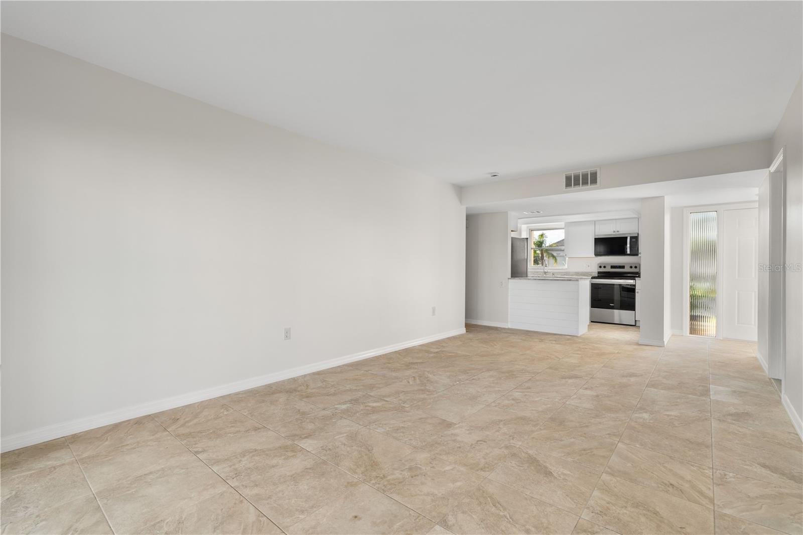 Image 5 of 40 For 1080 Bal Harbor Boulevard 11b