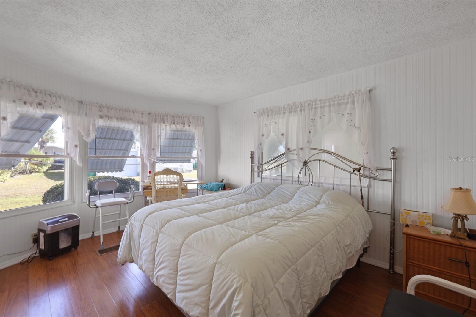 Image 17 of 90 For 2100 Kings Highway 126