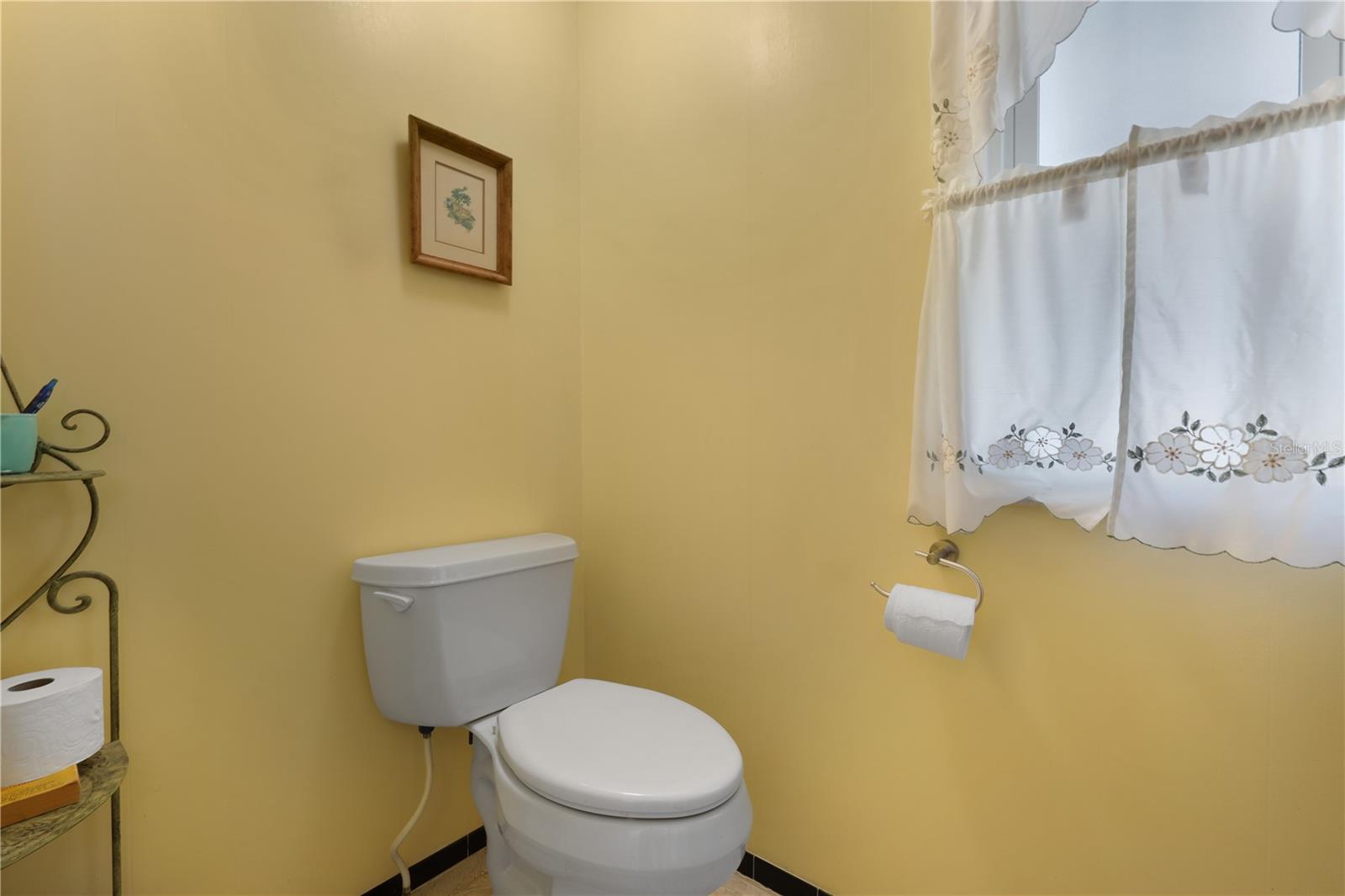 Image 21 of 90 For 2100 Kings Highway 126