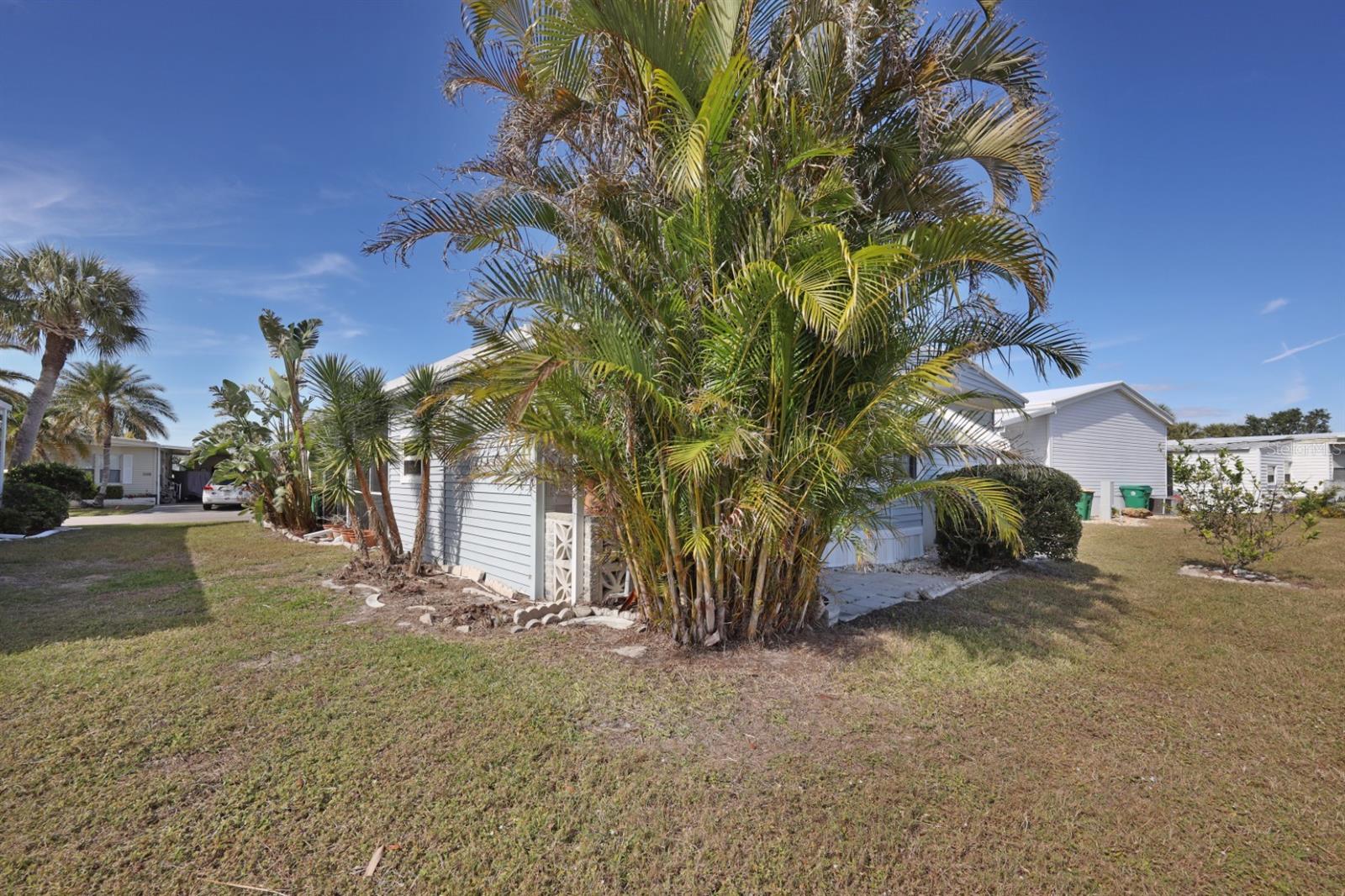 Image 31 of 90 For 2100 Kings Highway 126