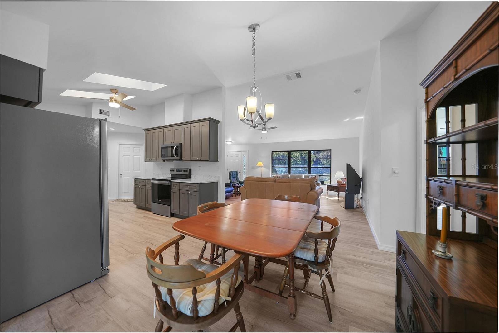 Image 11 of 55 For 21196 Burkhart Drive