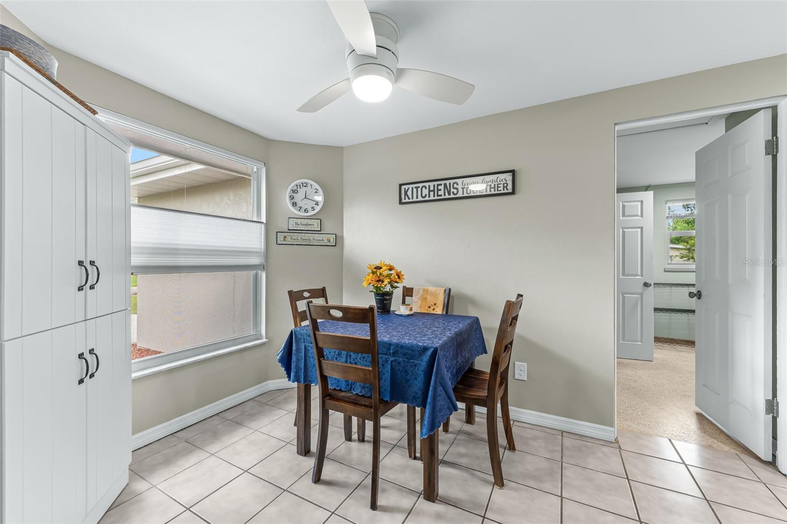 Image 11 of 27 For 17040 Lake Drive