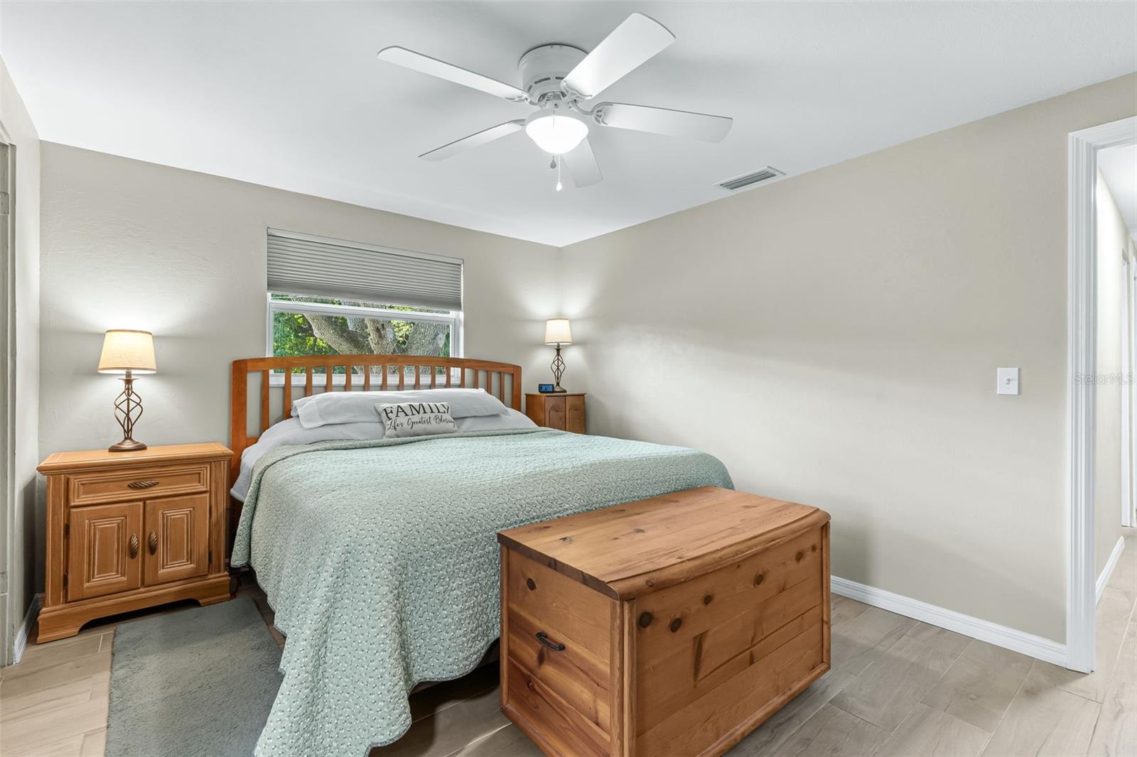 Image 15 of 27 For 17040 Lake Drive