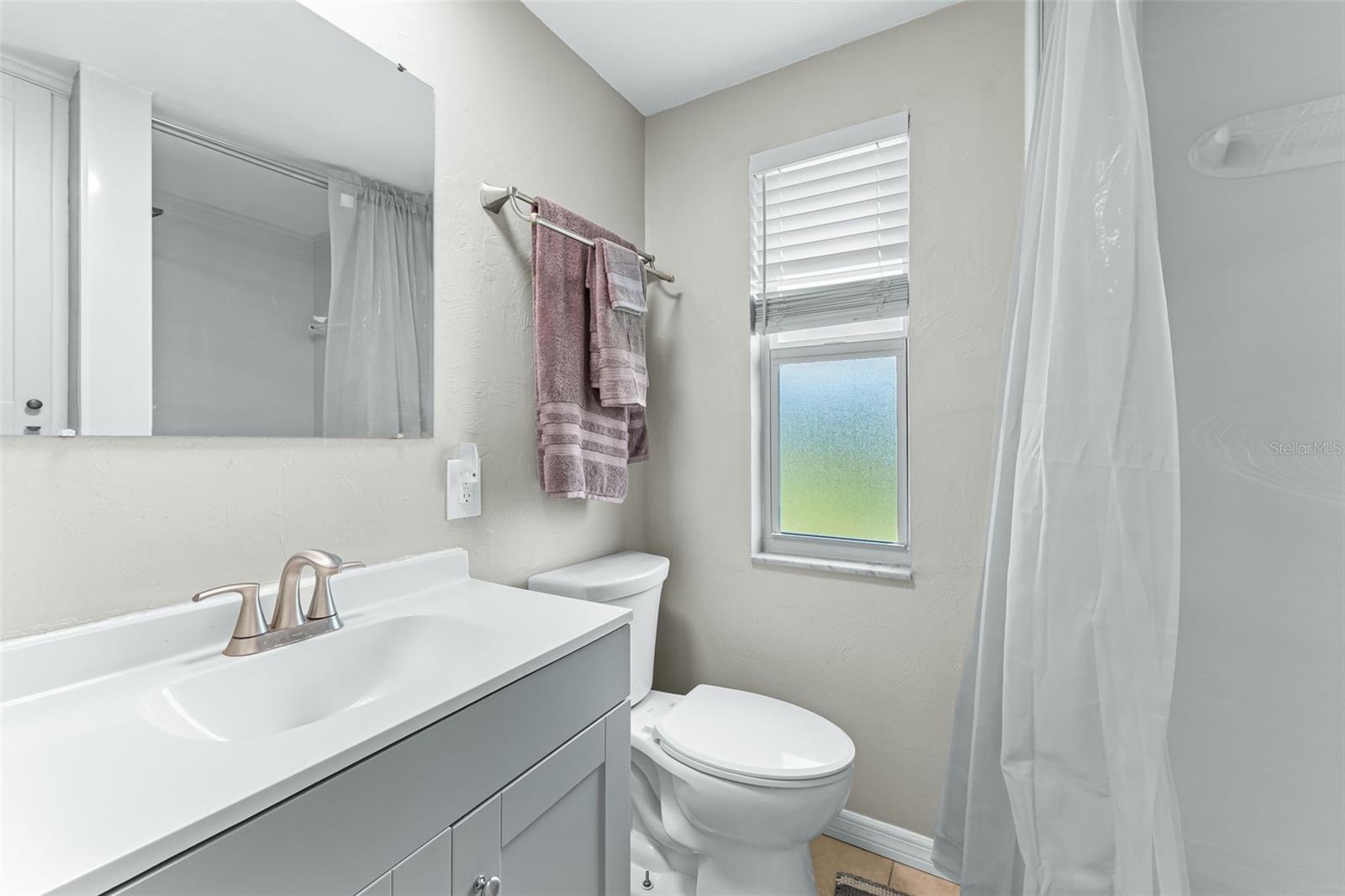 Image 16 of 27 For 17040 Lake Drive