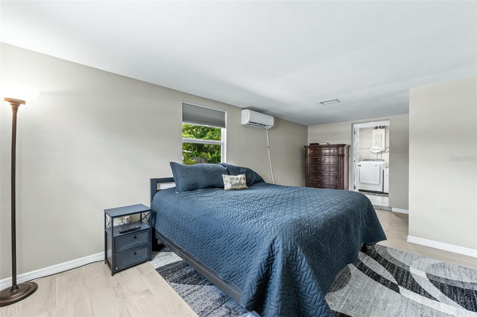 Image 22 of 27 For 17040 Lake Drive