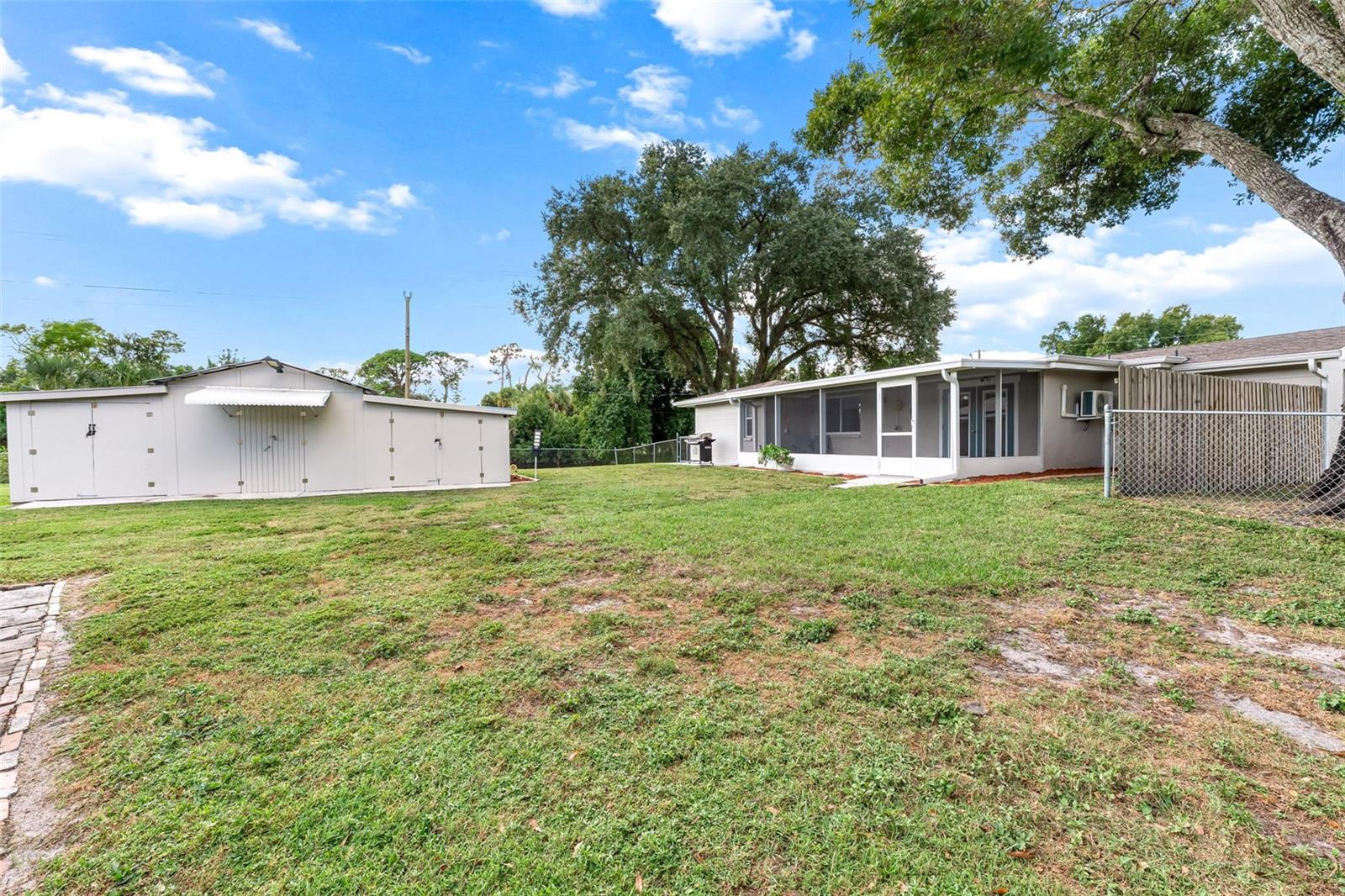 Image 27 of 27 For 17040 Lake Drive