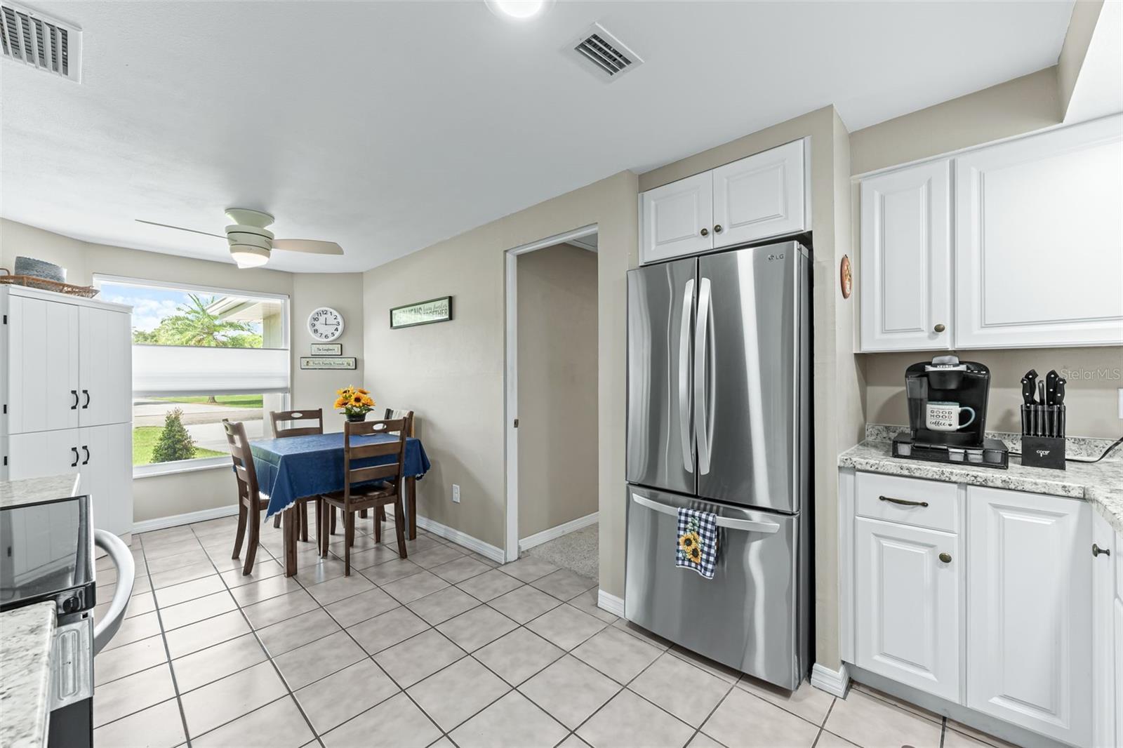 Image 7 of 27 For 17040 Lake Drive