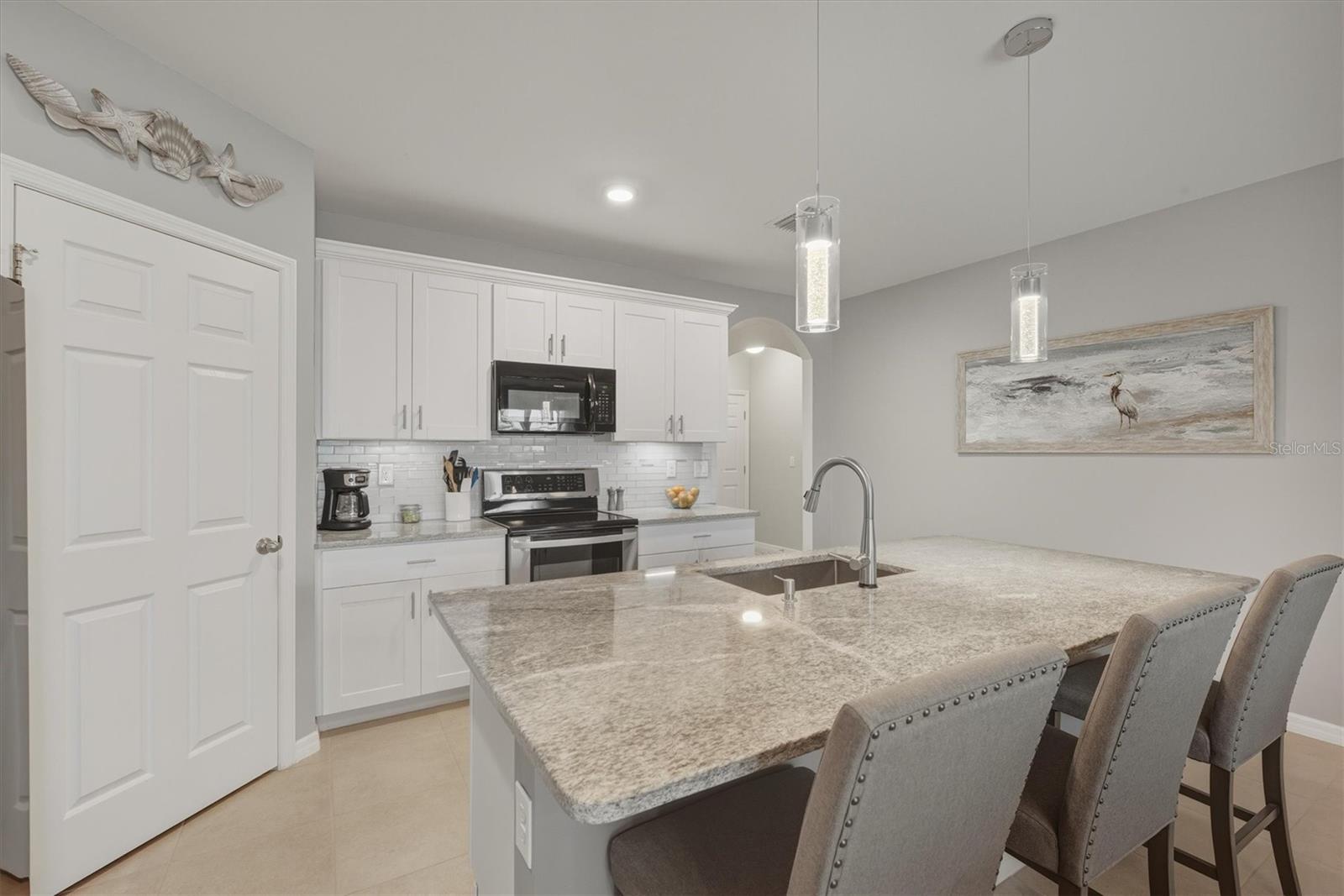 Image 11 of 76 For 7012 Waterford Parkway