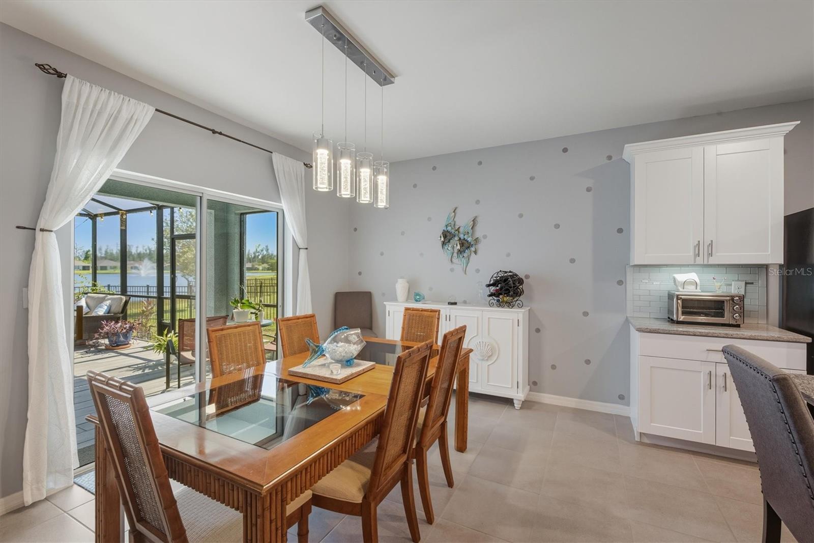 Image 14 of 76 For 7012 Waterford Parkway