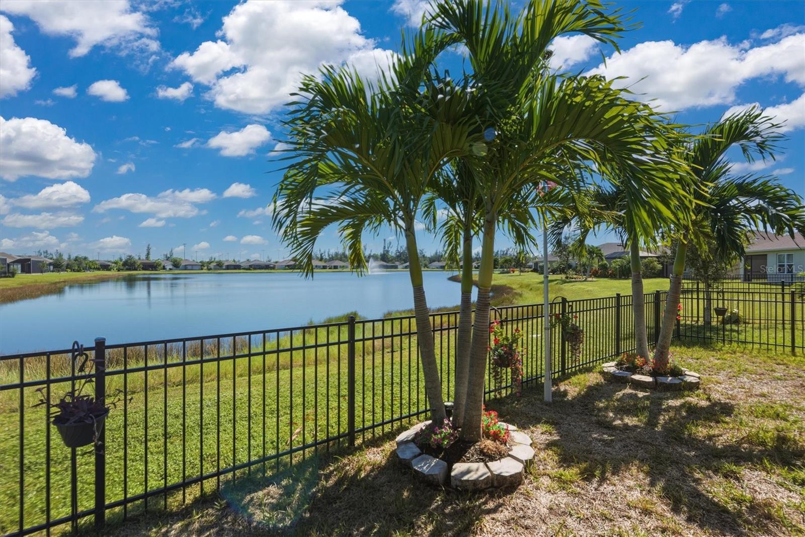 Image 4 of 76 For 7012 Waterford Parkway