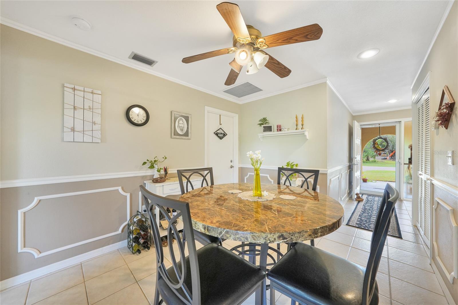 Image 10 of 56 For 22554 Laika Avenue